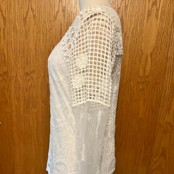 Adiva - Long Sleeve Lace Overlay with Spaghetti Strap Camisole / White / Size L - Picture 5 of 14